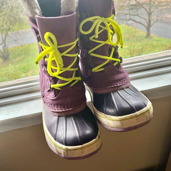 LL Bean big kids size 3 winter ❄️ insulated duck boots - Picture 2 of 4